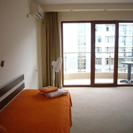 酒店 Family Golden Lion 2*