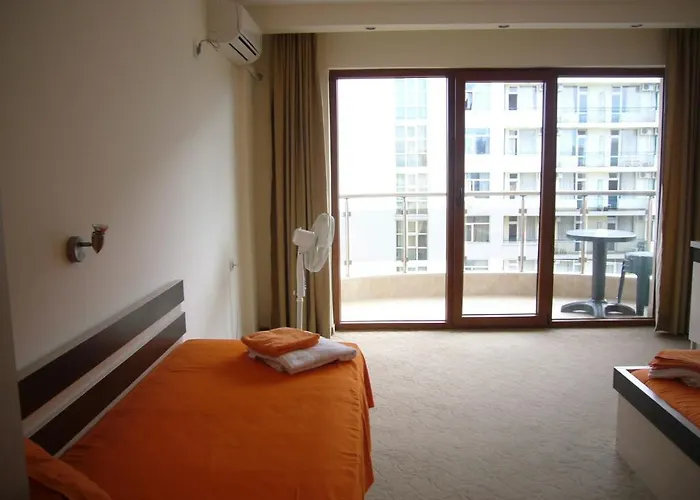 Hotel Golden Lion 2*