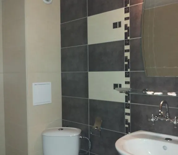 Hotel Golden Lion 2*